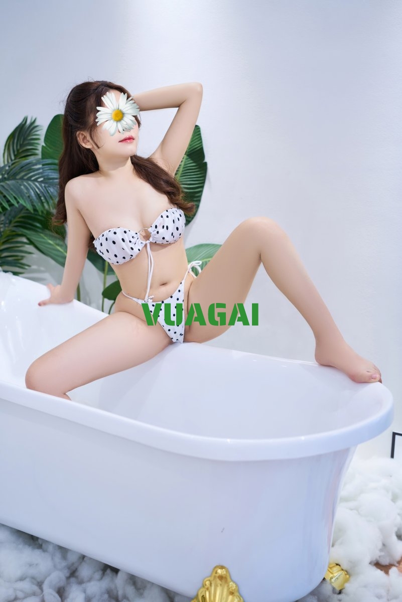 Linh Miu - Gái Xinh Đáng Yêu - Body Ngọt Ngào - Vú To Tròn Căng Mịn - Làm Tình Ngây Ngất
