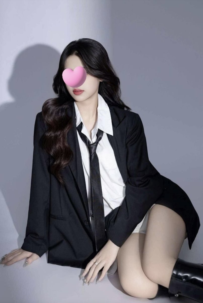 Lan Chi ❤Hotgirl❤Siêu Xinh❤Đẳng Cấp Chân Dài❤Khuôn Mặt Baby❤Dâm Sang Bậc Nhất❤