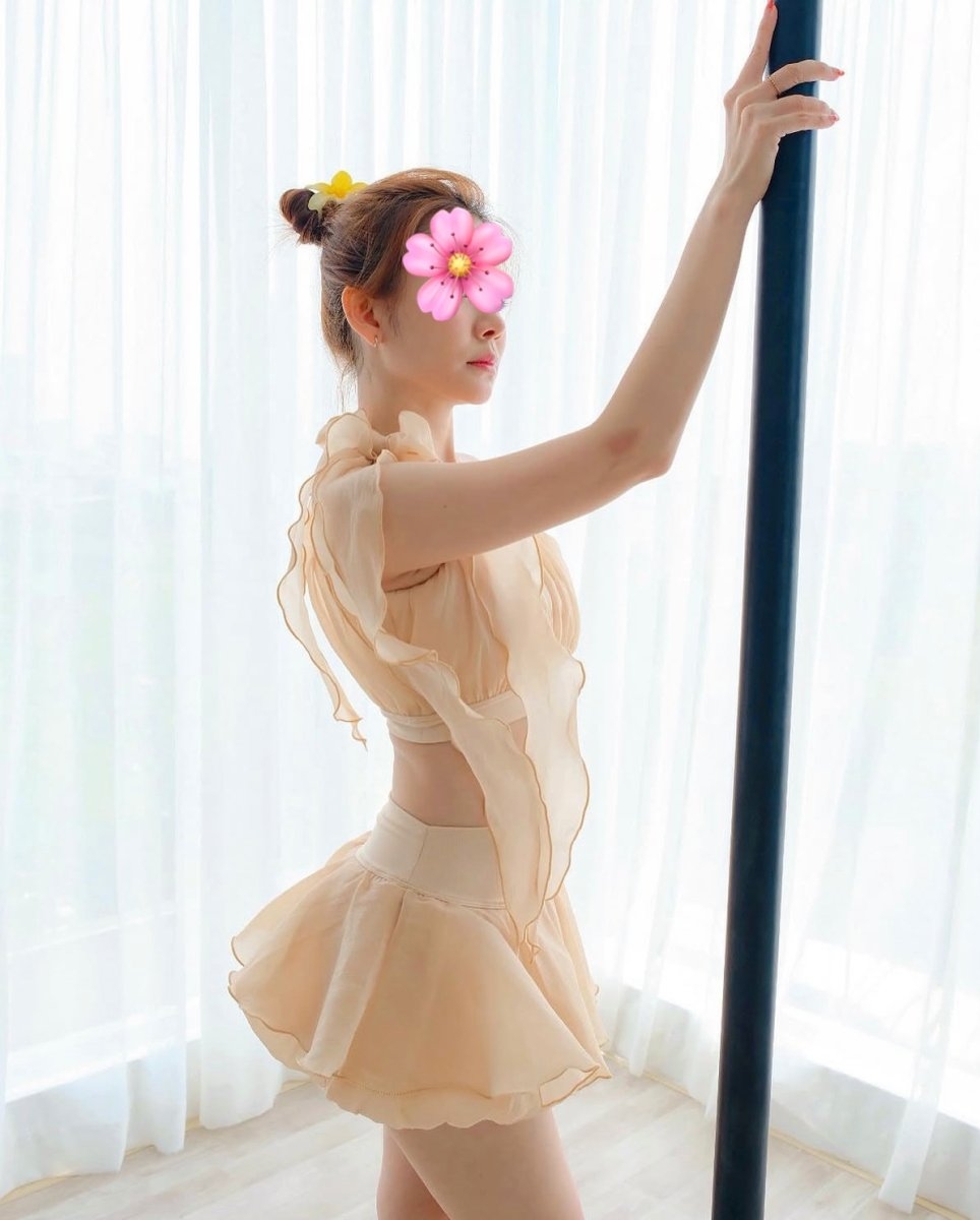 Em Gái bán chuyên nới đi làm