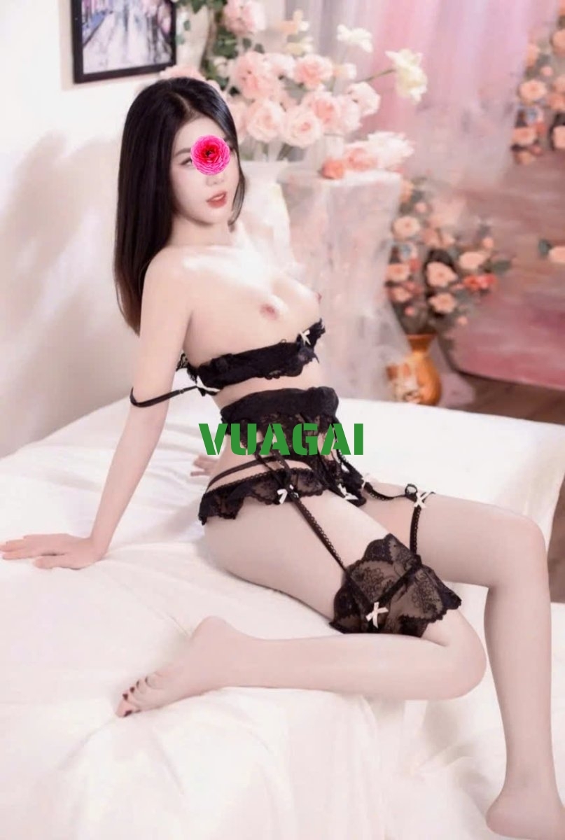 Đại Từ em gái dâm đãng làm tình báo phê.