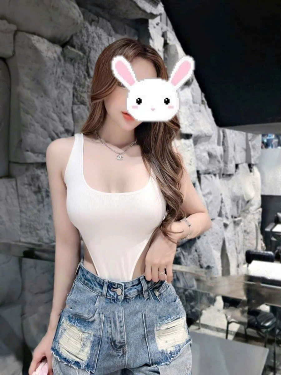 HƯƠNG GIANG -TRẺ ,XINH NĂNG ĐỘNG. MÚA CỘT SIÊU DẺO, LÀM TÌNH ĐÊ MÊ, CAM KẾT SƯỚNG MỚI THU TIỀN