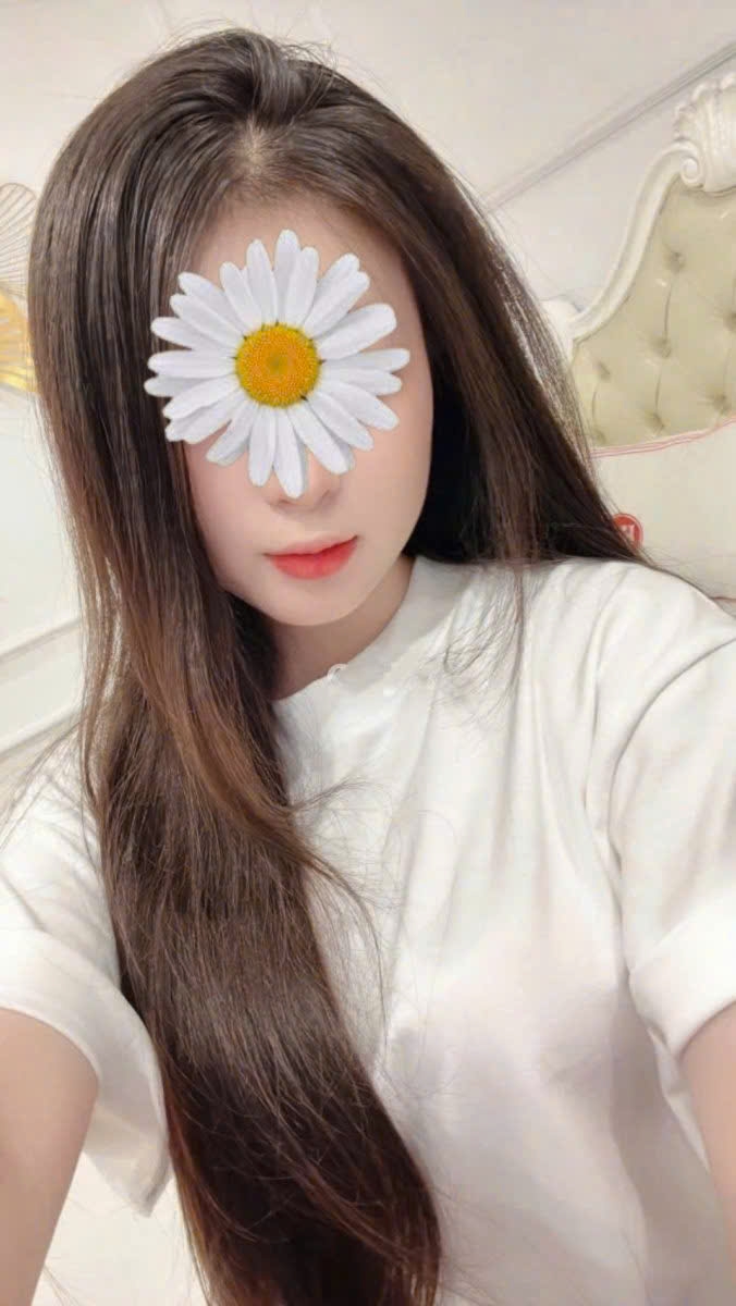 Gia Hân - Trẻ Trung Xinh Đẹp - Da Trắng Vú To Bướm Ngon - Dâm Đãng Và Đáng Yêu