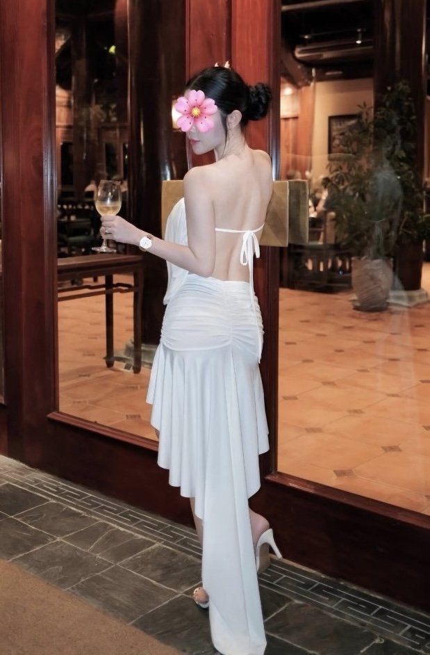 EM GÁI bán chuyênnnn, đi làm cực ít